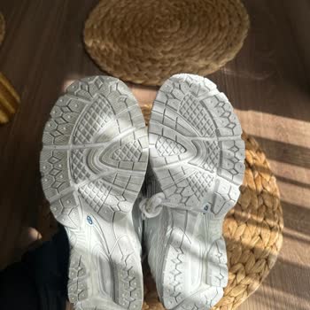 Kırık Kutu Ve Kullanılmış New Balance 1906 Ayakkabı Teslimatı