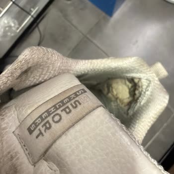 Skechers Kadın Sneaker Ayakkabısının 5 Ayda Sökülmesi Ve Garanti Şikayeti