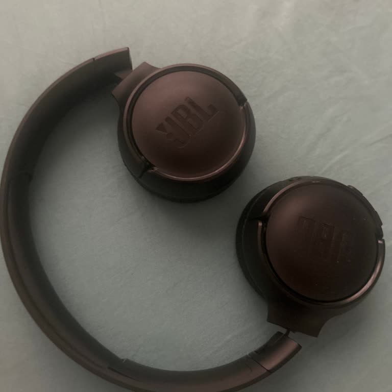 Kapanan Şubede Garanti Belgesi Olmadan Arızalı JBL Kulaklık İçin Destek Talebi