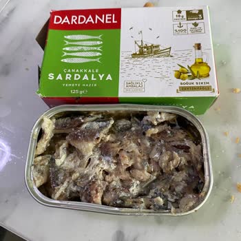Dardanel Çanakkale Sardalya Konservesi Son Kullanma Tarihine Rağmen Bozulmuş
