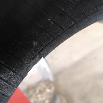 Ayıplı Lastik Ve Ulaşılmaz Müşteri Hizmetleri