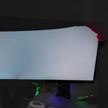 Monitör Işık Sızması Sorunu Ve İade Talebi