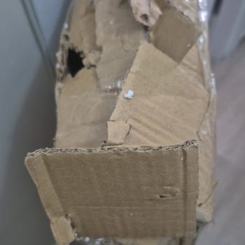 Kırık Makyaj Masası, Yeniden Gönderim Beklenirken İade Seçeneği Kapatıldı