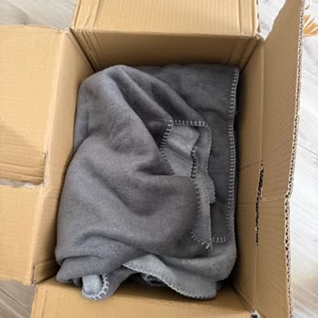 Özensiz Paketleme Şikayeti Ve Battaniye Değişim İsteği