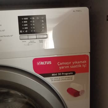 Altus Çamaşır Makinesi Leke Bırakıyor, Servis Çözüm Getirmedi