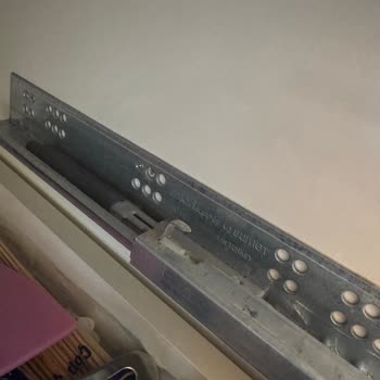 Samet Smart Slide Raylarındaki Plastik Parçalar Kırıldı, Ücretsiz Değişim Talebi