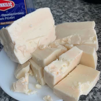 Migros'tan Bozulmuş Beyaz Peynir Ve Gıda Denetimi Talebi