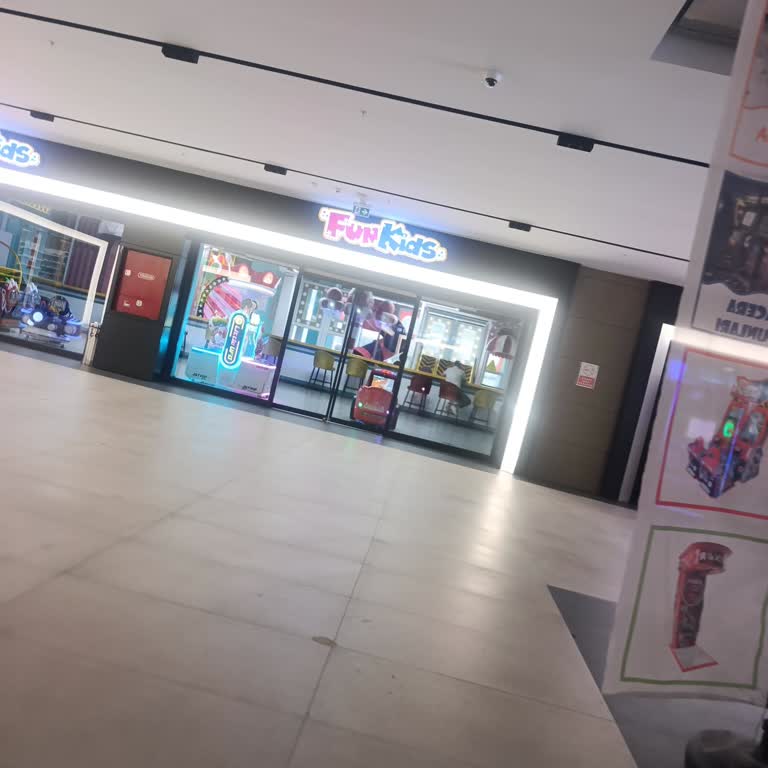 Funkids Çayırova Şubesinde Personelin Saygısız Tutumu Ve 100 TL İade İsteği