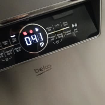 Beko Bulaşık Makinesi Programı Bitmeden Kapağı Açılıyor, Bulaşıklar Islak Kalıyor