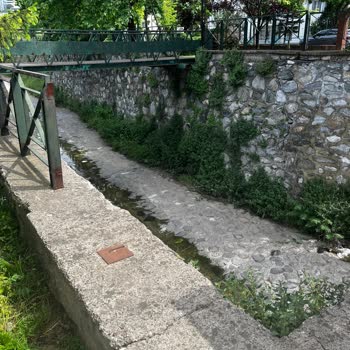 Yıldırım Kanalındaki Güvenlik Demirleri Eksikliği Çocuk Ve Köpekleri Tehlikeye Atıyor