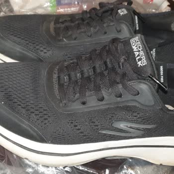 Topuk Delikleri Nedeniyle Skechers Ayakkabı İçin Ücret İadesi Talebi