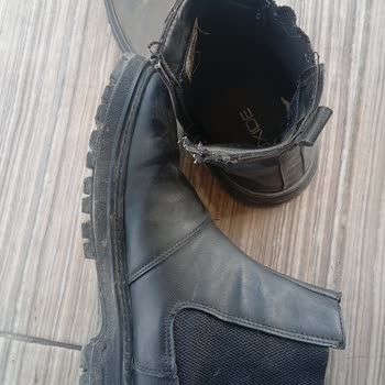 FLO Mağazasından Aldığım Botta Kısa Sürede Aşınma Ve Su Sızdırma