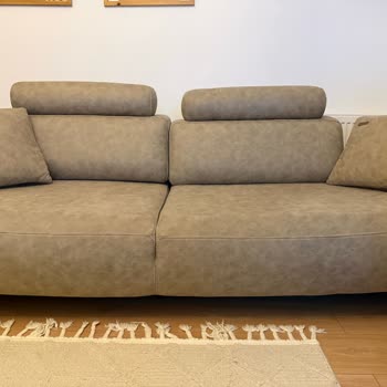Yırtık Koltuk Ve Çökme Sorunları Çözülmedi, Müşteri Güveni Sarsıldı