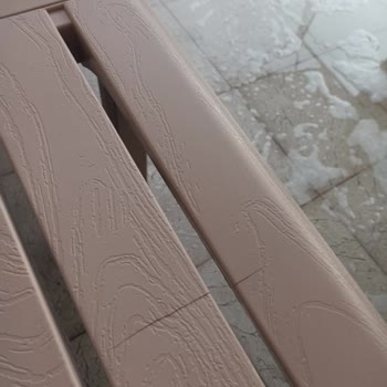 Az Kullanımla Kırılan Balkon Koltuğu Ücretsiz Değişim Talebi