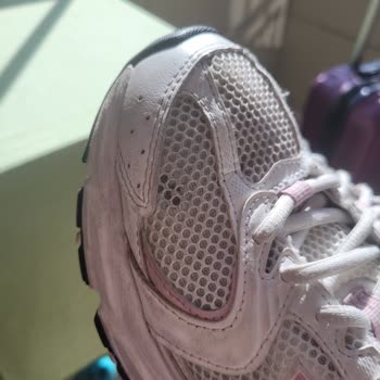 New Balance Ayakkabısında Erken Yırtılma Ve Su Alması