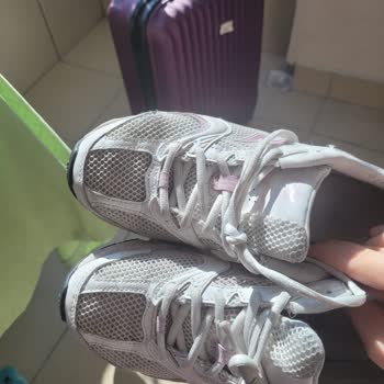 New Balance Ayakkabısında Erken Yırtılma Ve Su Alması