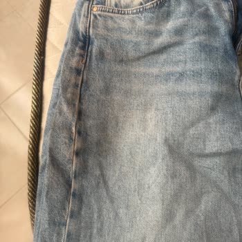 Mavi Çocuk Şortunun Renk Aşması Diğer Kıyafetlerimi Mahvetti, Talebim Reddedildi