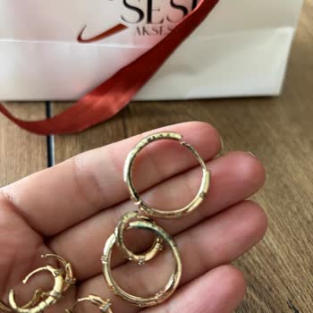 Kararan Bileklik Ve Bostanlı Şubesindeki Tutarsız Müşteri Hizmeti