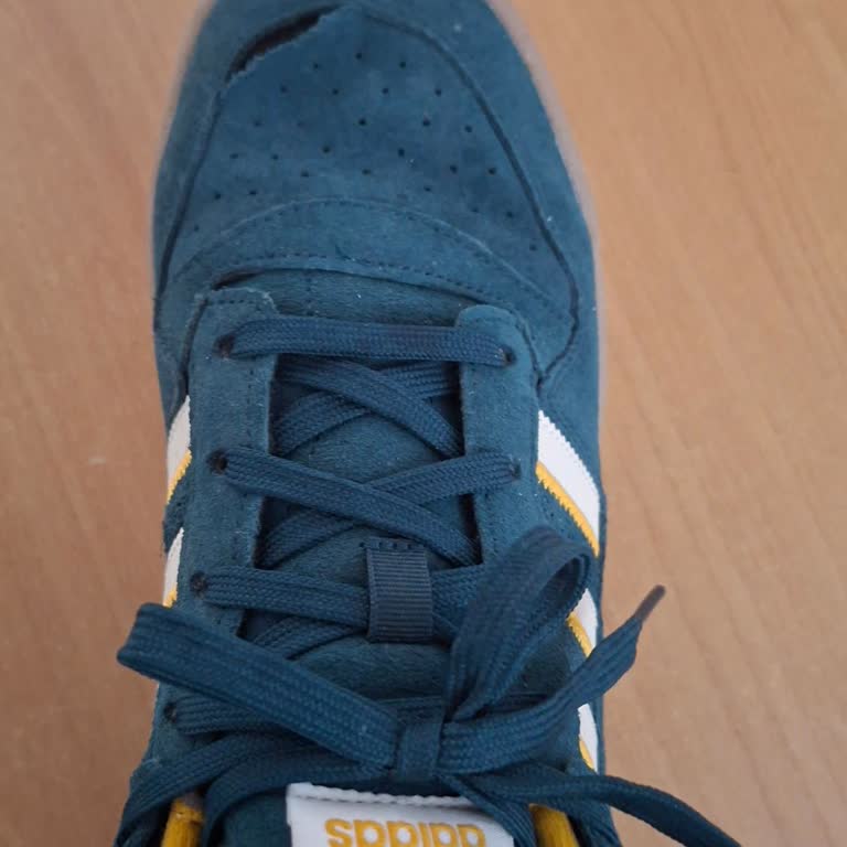 Adidas Forum Low Ayakkabısında Dikiş Yırtılması