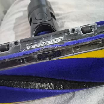Dyson Gen5 Keçe Yırtılması Ve Ücretli Başlık Şikayeti