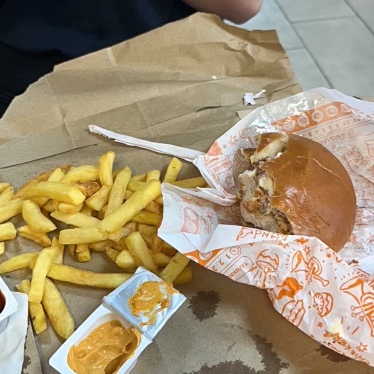 Popeyes Yeditepe Şubesinde Kaba Çalışan Ve Yanlış Sipariş Nedeniyle İade Talebi