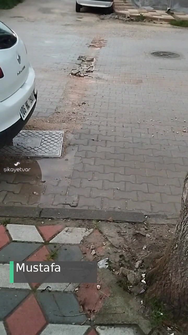 Gümüşhacıköy Belediyesi Bozuk Yollar, Kazılıp, Tamir Edilmeyen Çukurlar videonun kapak resmi