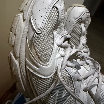 New Balance Spor Ayakkabıda Kısa Sürede File Yırtılması Ve Garanti Talebi
