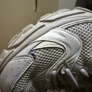 New Balance Spor Ayakkabıda Kısa Sürede File Yırtılması Ve Garanti Talebi