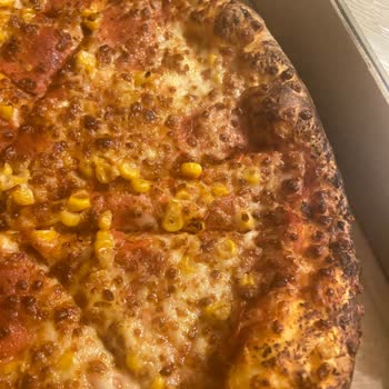 Ankara Eryaman Domino's Şubesinde Sipariş Pizzasında Malzeme Eksikliği Ve Kuru Hamur Şikayeti