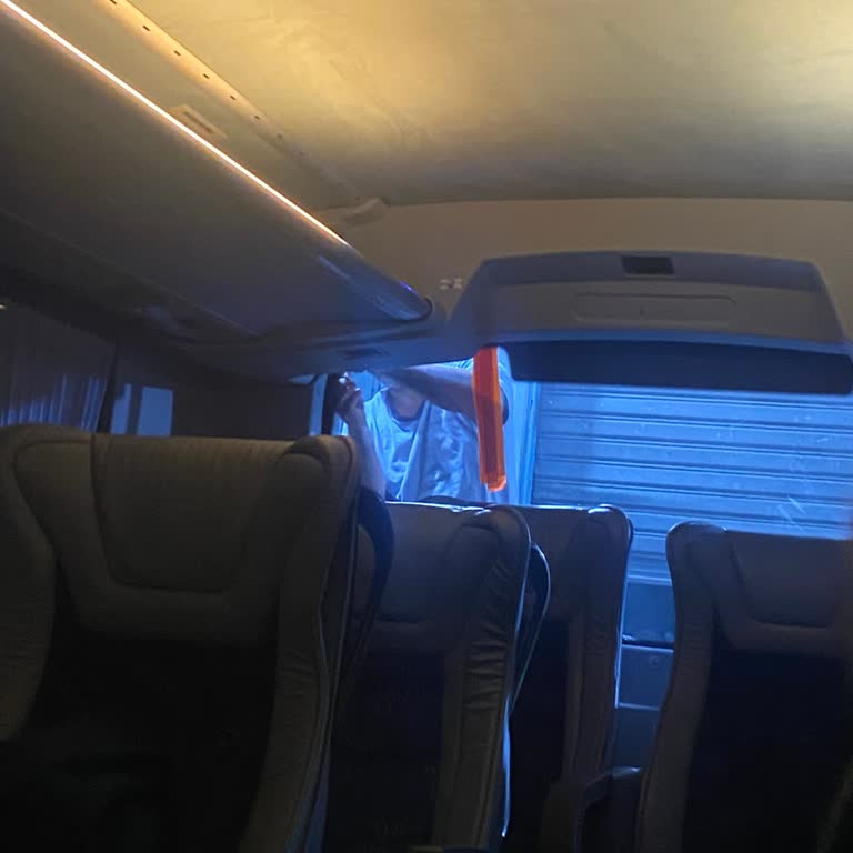 Yarım Saat Gecikme Ve Arka Cam Güvenlik Sorunu Nedeniyle Bilet İadesi