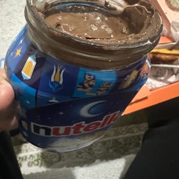 Nutella Kavanozlarında Bulunan Beyaz Lekeler Ürün Güvenliğini Şüpheye Düşürdü