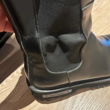 Ayakkabı Dünyası Kocaeli Outlet'te 5 Ayda Deforme Olan Harley Davidson Botunun Garantisi Reddedildi