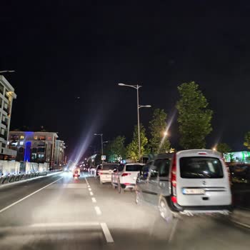 Silivri Erkin Balaban Caddesi Sokak Lambaları Yanıyor, Acil Aydınlatma Talebi