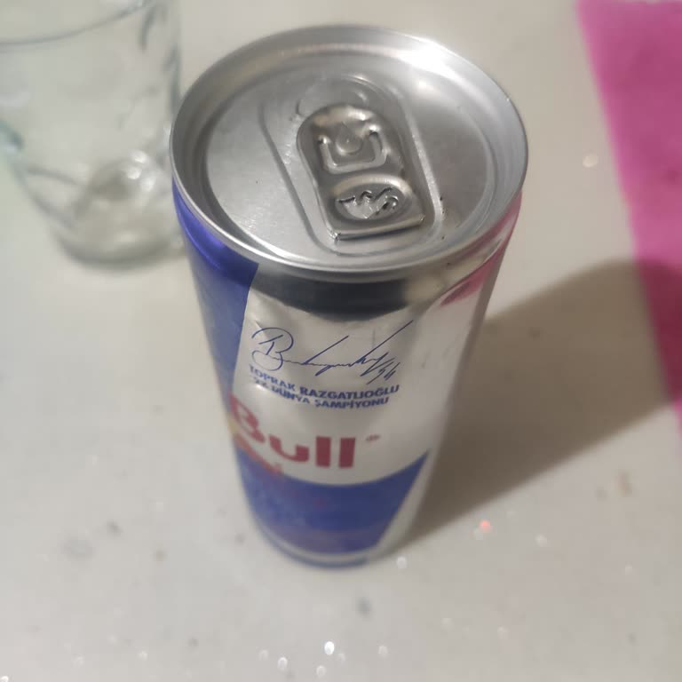 Eksik Dolu Red Bull Kutusu Güvenimi Sarsarak Hayal Kırıklığı Yarattı