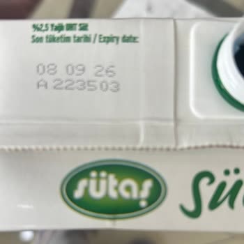 Bozuk Süt Ve Saygısız Mağaza Çalışanı Tutumu
