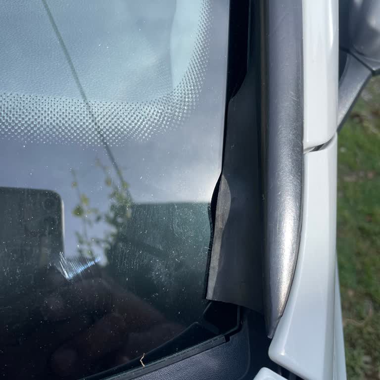 Y****’un Kaba Tavrı Ve Dikkatsiz İşçilik Başaran Oto’da