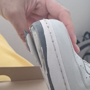 Nike Air Force 1'de Hızlı Aşınma Ve Değişim Talebi