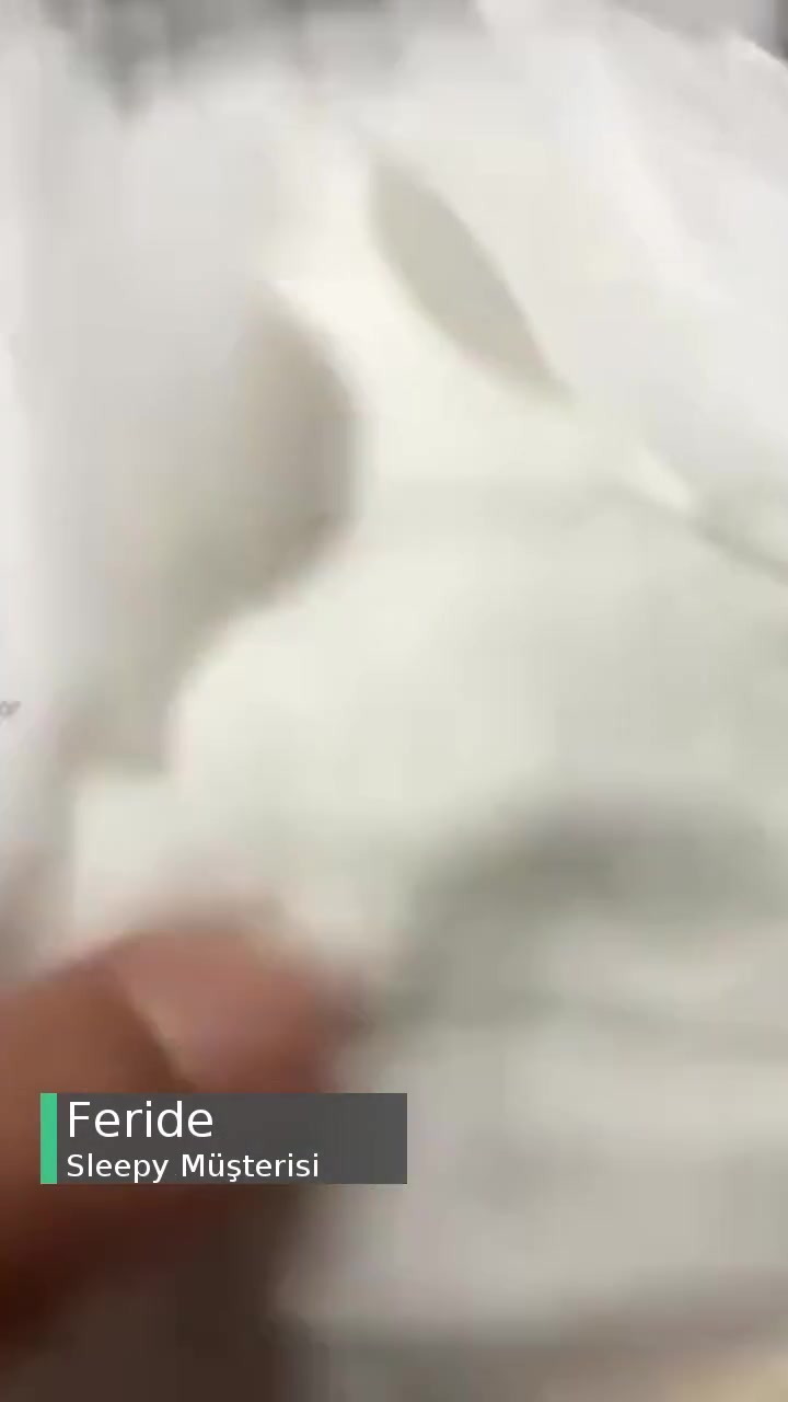 Kötü Ürün Sleepy Kağıt Gibi Memnun Değilim videonun kapak resmi