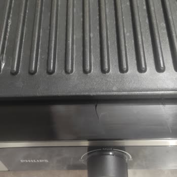 Garanti Kapsamındaki Çatlak Panelin Ücretli Değişim Talebi