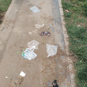 Nusaybin Millet Bahçesi Parkı Bakımsız Ve Çocuklar İçin Güvensiz