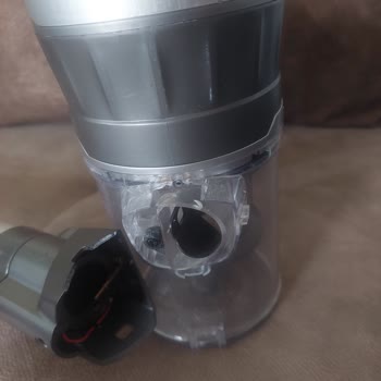Quiclean Pro Şarjlı Dikey Süpürge Toz Torbası Parçası Tekrar Kırılıyor Ve Yedek Parça Bulunamıyor