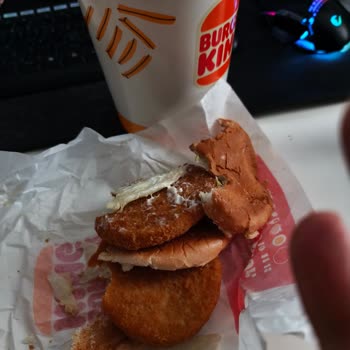Patatesler Lastik Gibi Düz, Acı Sos Olmadı