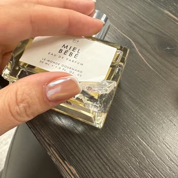 Sephora'dan Le Monde Parfümler Kutu Olmadan Ve Şişelerde Kırık Geldi