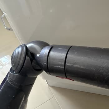 Dyson V10 Süpürgenin Halı Başlığı Kırıldı Ve Filtre Yıprandı, Garanti Kapsamında Değişim Talebi
