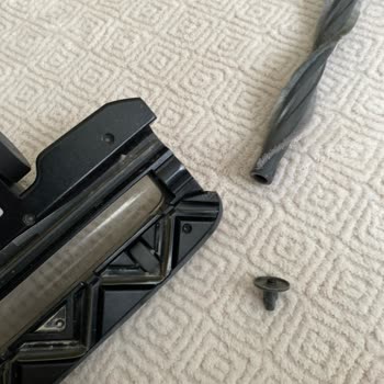 Philips Agua Trio Cordless 9000 Serisi Süpürge Parçasının Kırılması Ve Garanti Kapsamında Ücretsiz Değişim Talebi