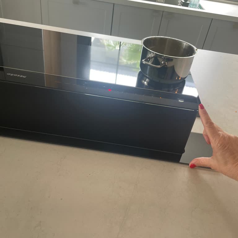 Miele Aspiratörün Açılıp Kapanma Sorunu Ve Değişim İsteği Reddedildi