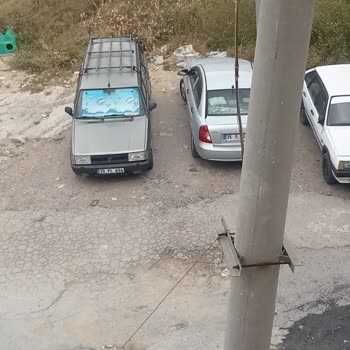 613 Sokaktaki Boş Arsa İhmal Ediliyor, Yangın Riski Artıyor