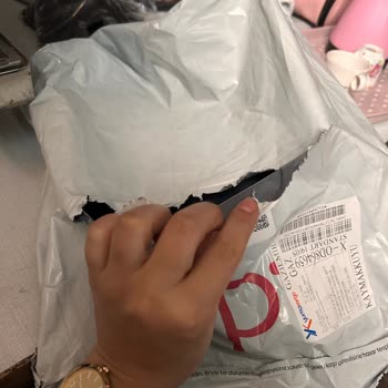 Yurtiçi Kargo’nun Yırtık Paketi Kadın Mahremiyetine Saygısızlık Olarak Değerlendirildi