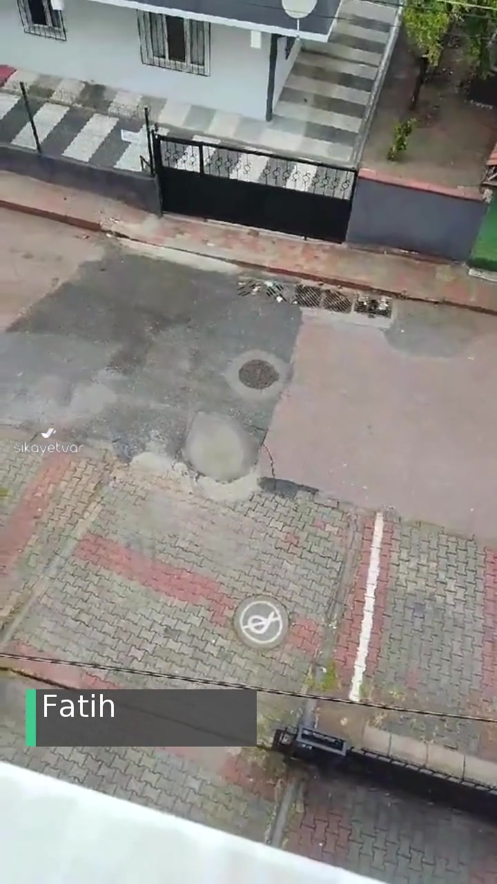 Sancaktepe Belediyesi Asfalt Çökmesi, Yolda Çökme Meydana Geliyor videonun kapak resmi