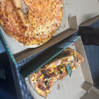 PizzaLazza Geç Teslimat ve Dağılmış Pizza Kabul Edilemez